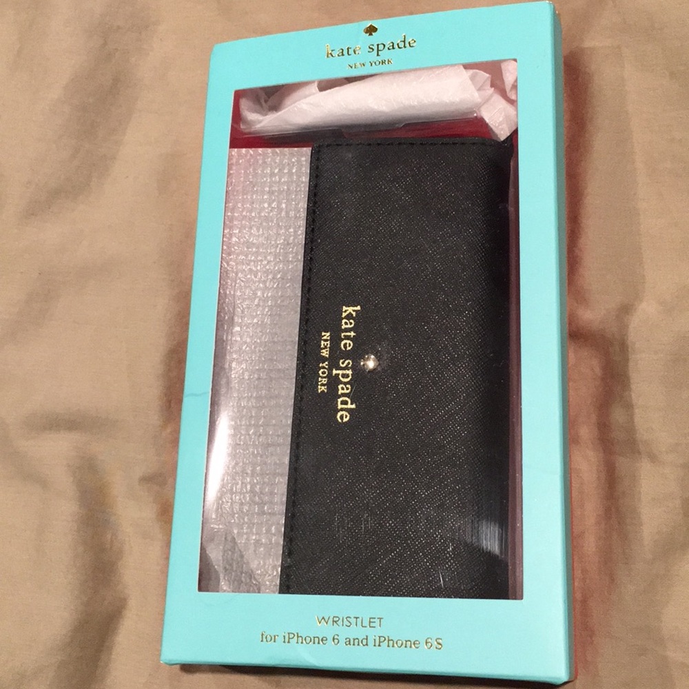 NWT Kate Spade iPhone 6/6s wristlet.